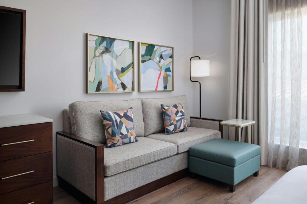 Queen Studio with Two Queen Beds and Sofa Bed interior